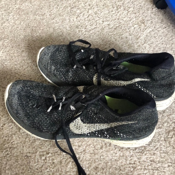 Nike sneakers - Picture 2 of 3